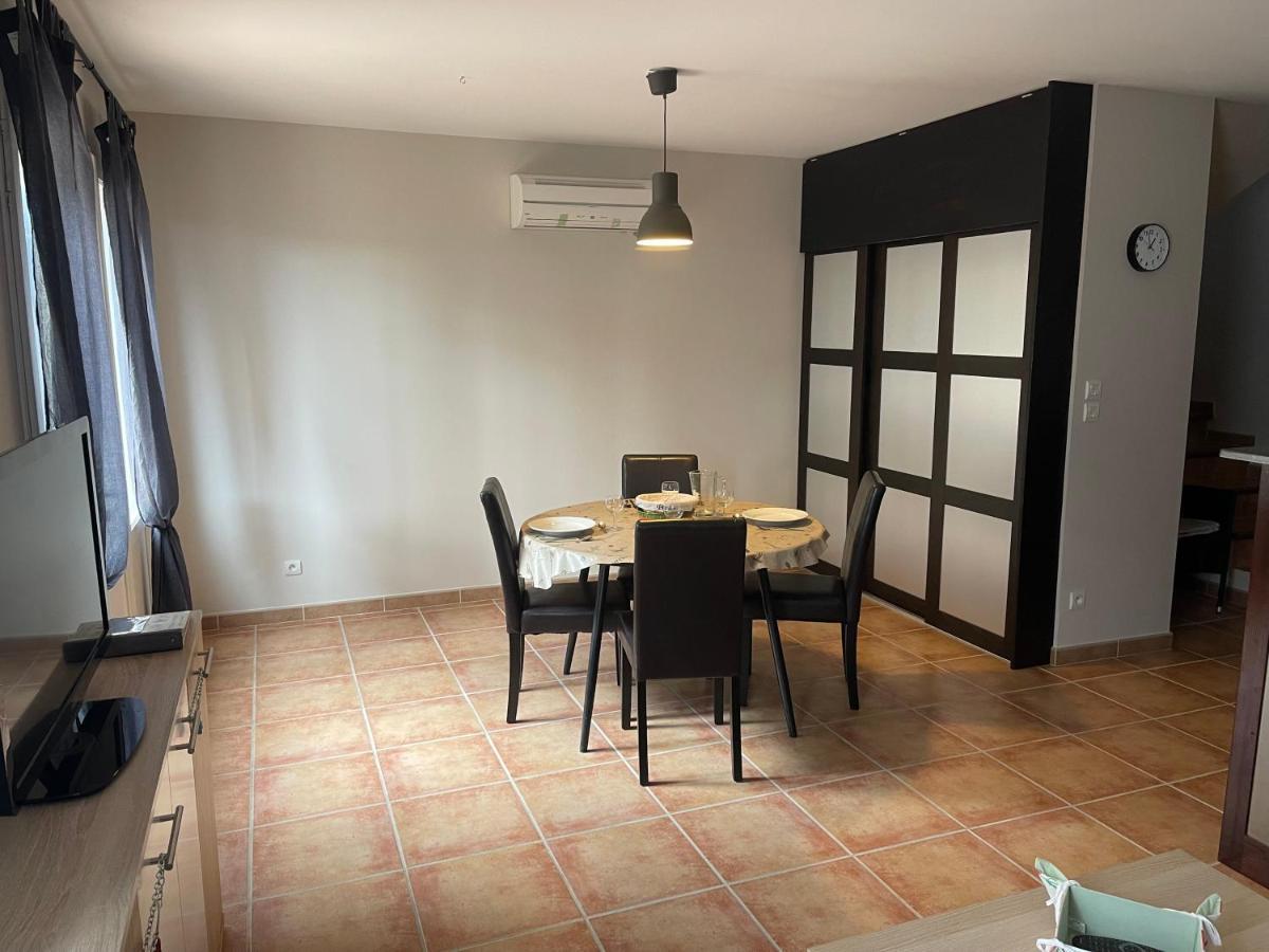 Chez Laura Pres Du Pont D'Arc Βίλα Salavas Εξωτερικό φωτογραφία
